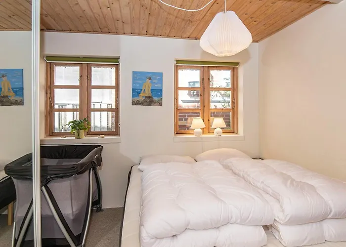 5 Person In Borkop-by Traum